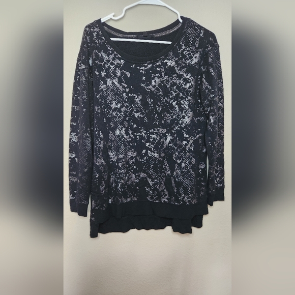 Jane and Delancey Tops - Snakeskin Pattern Sweatshirt Size Small